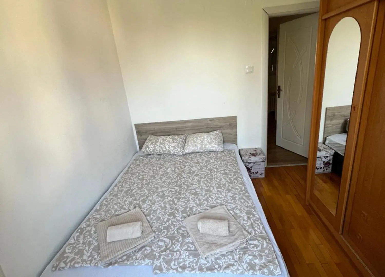The White Apartment - Free Parking Sofia